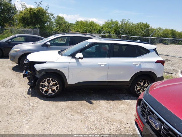KNDERCAA4M7118005 KIA SELTOS EX