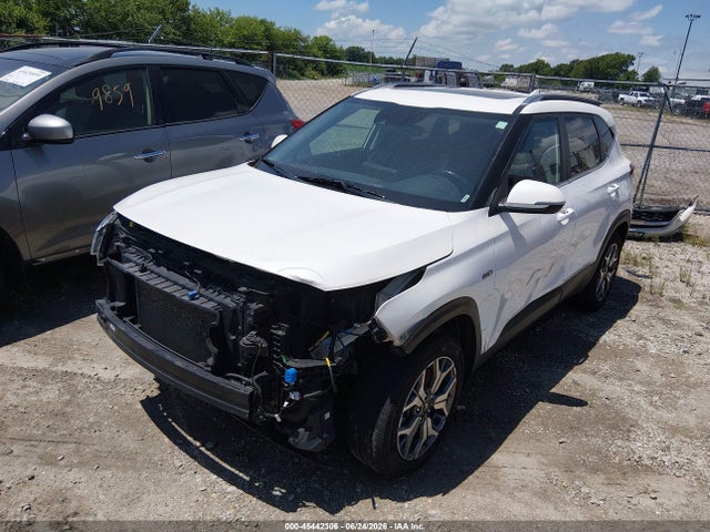 KNDERCAA4M7118005 KIA SELTOS EX