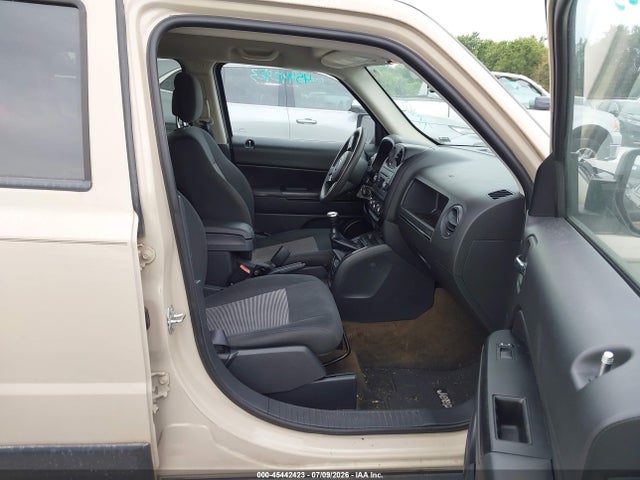 Auction sale of the 2017 Jeep Patriot Sport Fwd, vin: 1C4NJPBA3HD102415, lot number: 45442423