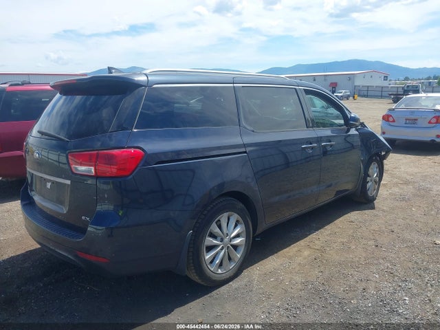 KIA SEDONA EX 2016 KNDMC5C1XG6110832 Image 4