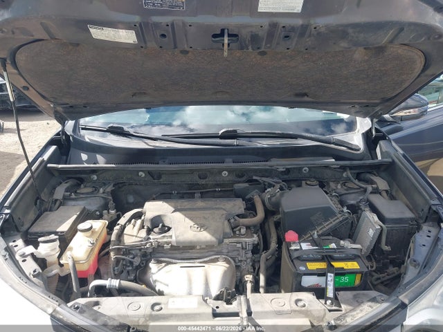 Toyota RAV4 LE 2018 JTMBFREV4JJ175749 Image 10