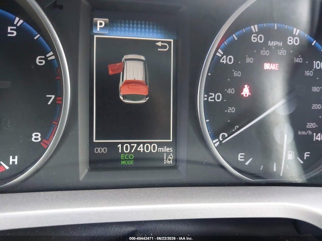 Toyota RAV4 LE 2018 JTMBFREV4JJ175749 Image 16