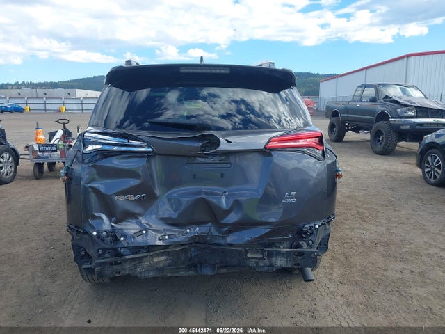 Toyota RAV4 LE 2018 JTMBFREV4JJ175749 Image 17