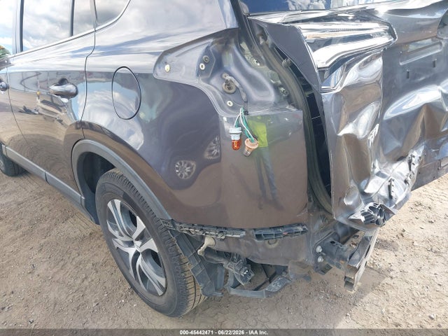 Toyota RAV4 LE 2018 JTMBFREV4JJ175749 Image 19
