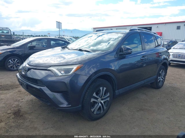 Toyota RAV4 LE 2018 JTMBFREV4JJ175749 Image 2