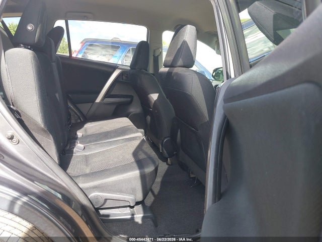 Toyota RAV4 LE 2018 JTMBFREV4JJ175749 Image 8