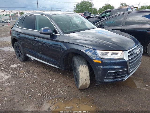 Продаж на аукціоні авто 2018 Audi Q5 2.0t Premium/2.0t Tech Premium, vin: WA1CNAFY1J2043716, номер лоту: 45442507