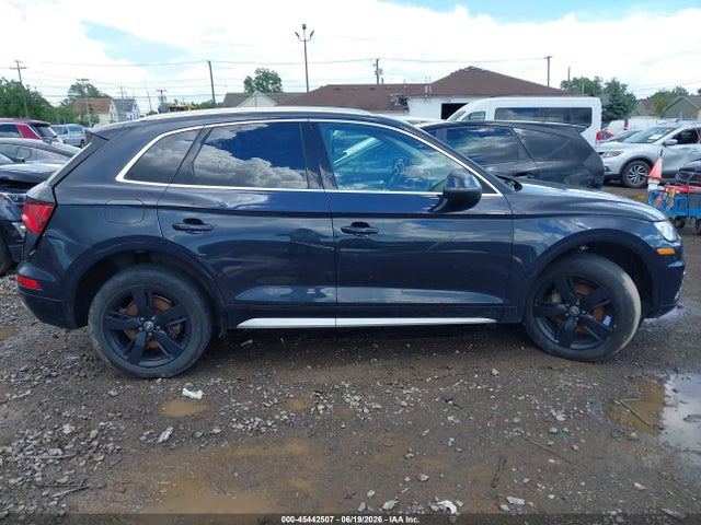 Продаж на аукціоні авто 2018 Audi Q5 2.0t Premium/2.0t Tech Premium, vin: WA1CNAFY1J2043716, номер лоту: 45442507