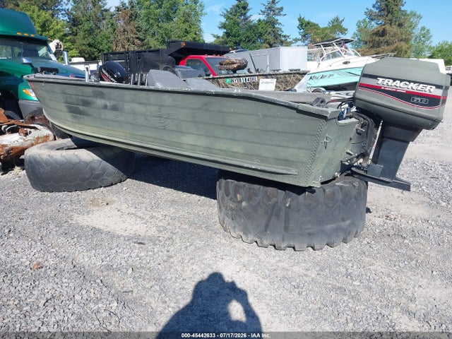 Продажа на аукционе авто 1992 Tracker Other, vin: BUJ19250A292, номер лота: 45442633