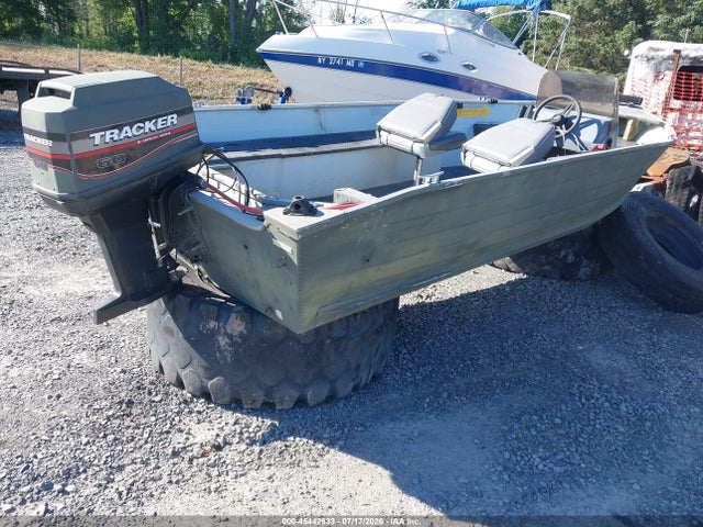 Продажа на аукционе авто 1992 Tracker Other, vin: BUJ19250A292, номер лота: 45442633