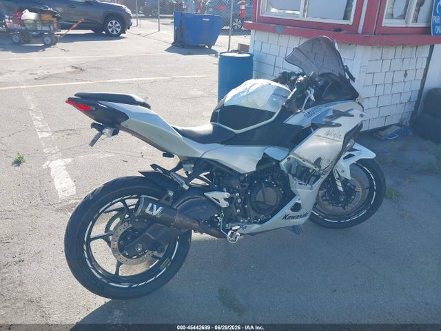 45442689 :رقم المزاد ، ML5EXGG17SDA56079 vin ، 2025 Kawasaki Ex500 مزاد بيع