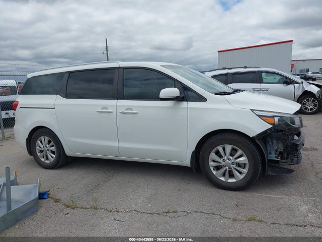 KIA SEDONA LX 2017 KNDMB5C18H6320205 Image 14