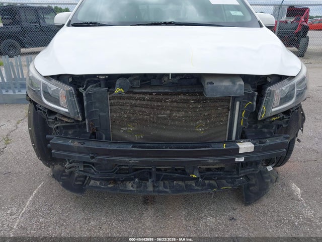 KIA SEDONA LX 2017 KNDMB5C18H6320205 Image 6