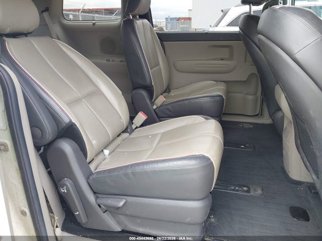 KIA SEDONA LX 2017 KNDMB5C18H6320205 Image 8