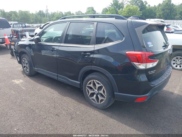 Subaru Forester Premium 2019 JF2SKAEC0KH509183 Image 3