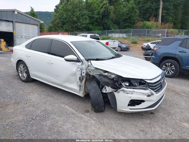 Продаж на аукціоні авто 2020 Volkswagen Passat 2.0t Se, vin: 1VWSA7A38LC009424, номер лоту: 45442744