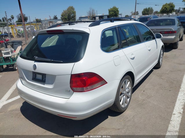 3VWPL7AJ1EM615518 Volkswagen Jetta Sportwagen 2.0l Tdi