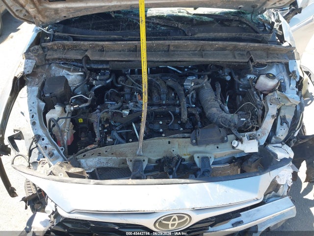 Toyota Highlander Xle 2022 5TDHZRBH4NS585170 Image 10