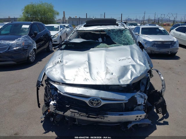 Toyota Highlander Xle 2022 5TDHZRBH4NS585170 Image 6