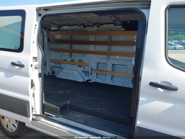 45442807 :رقم المزاد ، 1FTBR1Y86PKB67833 vin ، 2023 Ford Transit-250 مزاد بيع