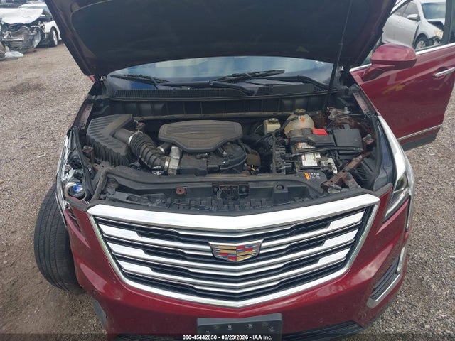 45442850 :رقم المزاد ، 1GYKNBRS1HZ202485 vin ، 2017 Cadillac Xt5 Luxury مزاد بيع