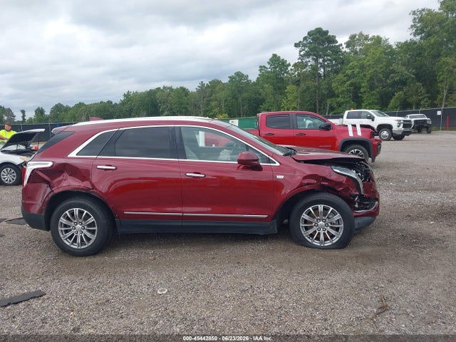 45442850 :رقم المزاد ، 1GYKNBRS1HZ202485 vin ، 2017 Cadillac Xt5 Luxury مزاد بيع