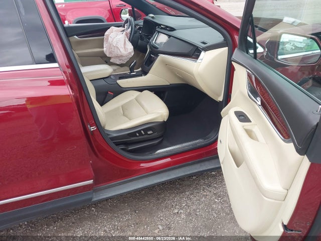 45442850 :رقم المزاد ، 1GYKNBRS1HZ202485 vin ، 2017 Cadillac Xt5 Luxury مزاد بيع