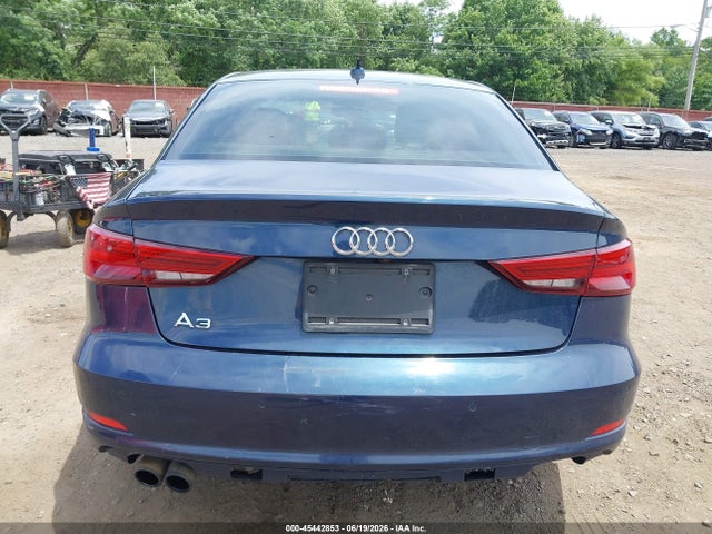 Продаж на аукціоні авто 2017 Audi A3 Premium, vin: WAUAUGFF7H1066710, номер лоту: 45442853