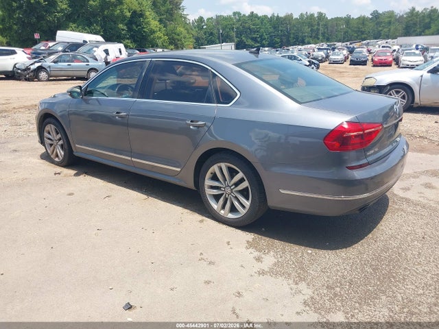1VWCT7A37GC025554 Volkswagen Passat 1.8t Sel