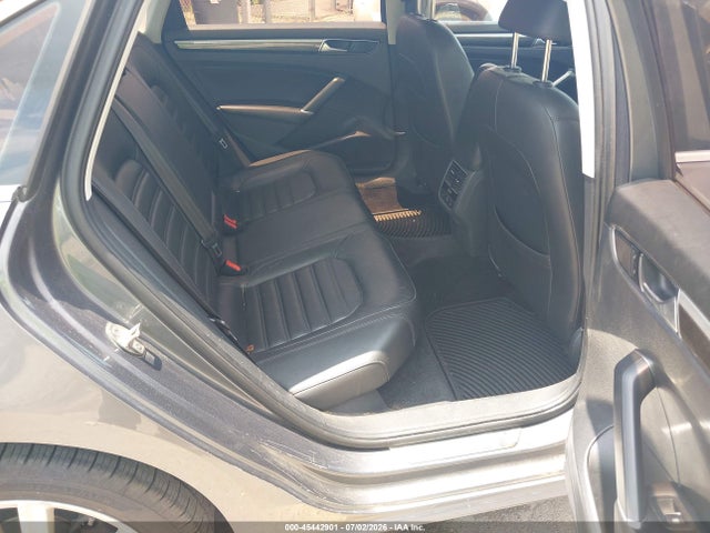 Volkswagen Passat 1.8t Sel 2016 1VWCT7A37GC025554 Image 8
