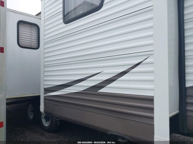 Продаж на аукціоні авто 2017 Forest River Wildwood, vin: 4X4TWDD25HA260764, номер лоту: 45442909