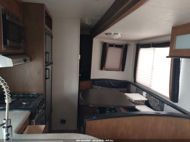 Продаж на аукціоні авто 2017 Forest River Wildwood, vin: 4X4TWDD25HA260764, номер лоту: 45442909