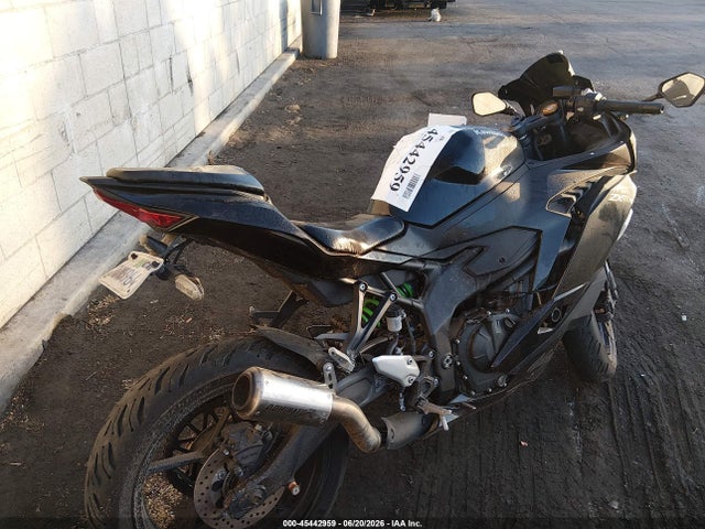 Kawasaki Zx400 S 2024 ML5ZXCS14RDA09961 Image 4