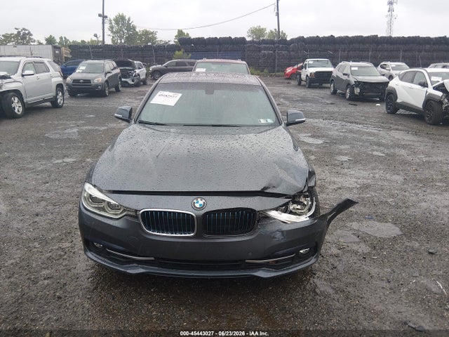 BMW 330e Iperformance 2017 WBA8E1C36HA159348 Image 13