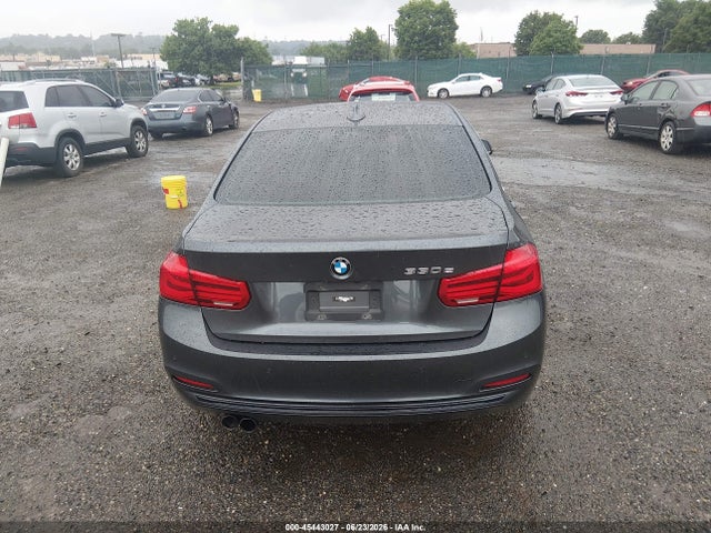 BMW 330e Iperformance 2017 WBA8E1C36HA159348 Image 17