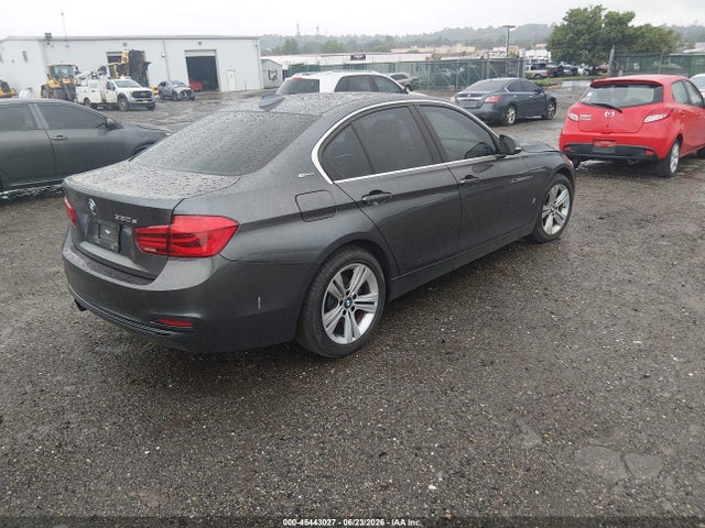 BMW 330e Iperformance 2017 WBA8E1C36HA159348 Image 4