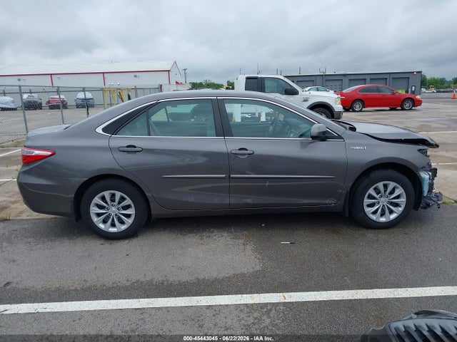 2016 Toyota Camry Hybrid Le მანქანა იყიდება აუქციონზე, vin: 4T1BD1FK6GU198657, აუქციონის ნომერი: 45443045