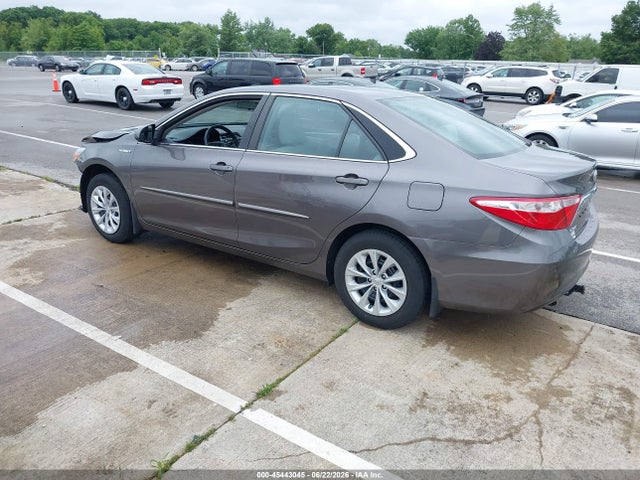 2016 Toyota Camry Hybrid Le მანქანა იყიდება აუქციონზე, vin: 4T1BD1FK6GU198657, აუქციონის ნომერი: 45443045