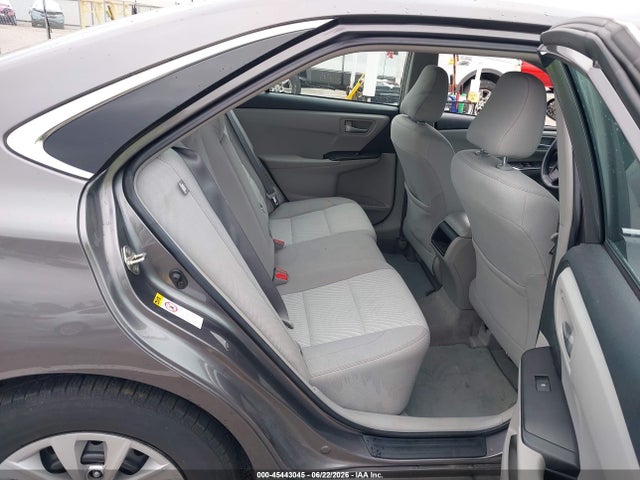 2016 Toyota Camry Hybrid Le მანქანა იყიდება აუქციონზე, vin: 4T1BD1FK6GU198657, აუქციონის ნომერი: 45443045