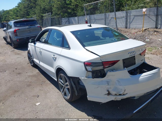 Продажа на аукционе авто 2019 Audi A3 45 Premium, vin: WAUBEGFF7K1016611, номер лота: 45443063