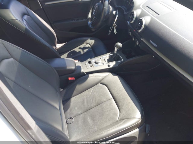 Продажа на аукционе авто 2019 Audi A3 45 Premium, vin: WAUBEGFF7K1016611, номер лота: 45443063