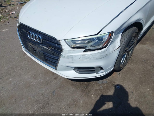 Продажа на аукционе авто 2019 Audi A3 45 Premium, vin: WAUBEGFF7K1016611, номер лота: 45443063