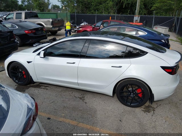 Продаж на аукціоні авто 2021 Tesla Model 3 Performance Dual Motor All-wheel Drive, vin: 5YJ3E1EC6MF868728, номер лоту: 45443064