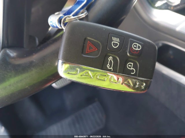45443071 :رقم المزاد ، SADCL2BV8HA081381 vin ، 2017 Jaguar F-pace 35t R-sport مزاد بيع