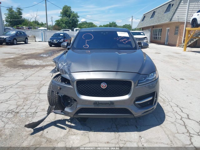 45443071 :رقم المزاد ، SADCL2BV8HA081381 vin ، 2017 Jaguar F-pace 35t R-sport مزاد بيع