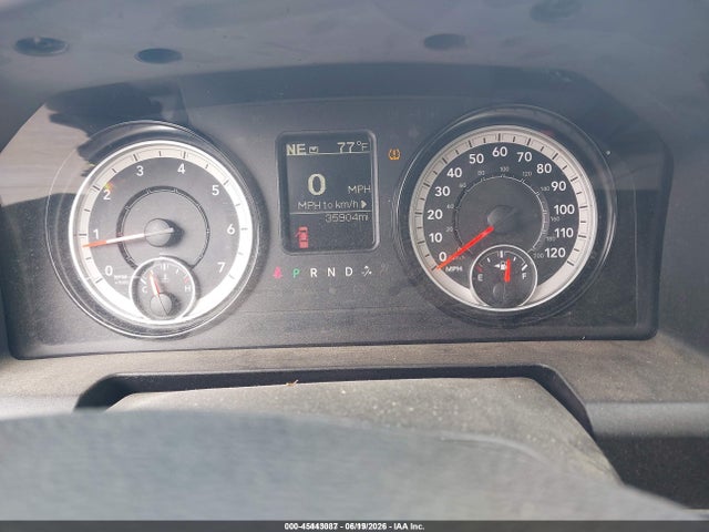 45443087 :رقم المزاد ، 3C6JR6DG2HG701187 vin ، 2017 Ram 1500 Tradesman  4x2 8' Box مزاد بيع