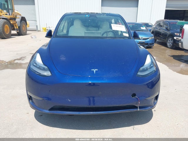 Продажа на аукционе авто 2023 Tesla Model Y Awd/long Range Dual Motor All-wheel Drive, vin: 7SAYGDEE8PA077463, номер лота: 45443165
