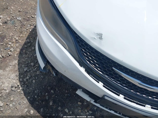 Продаж на аукціоні авто 2015 Chrysler 200 S, vin: 1C3CCCDG8FN511999, номер лоту: 45443177