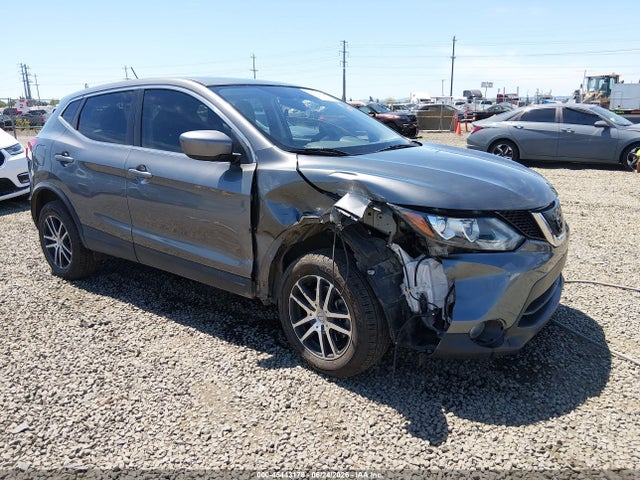 Nissan Rogue Sport S 2018 JN1BJ1CR0JW257442 главное изображение