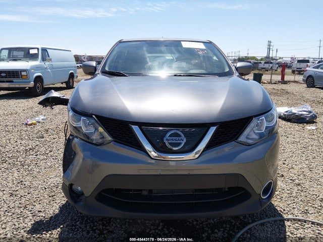JN1BJ1CR0JW257442 Nissan Rogue Sport S